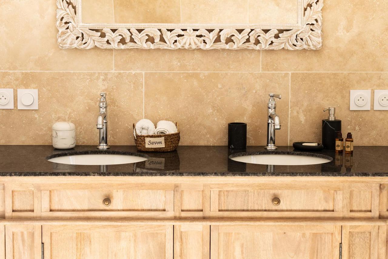 La Fugue, Demeure Historique Proche De Uzes,Nimes,Cevennes Hotel Brignon Екстериор снимка